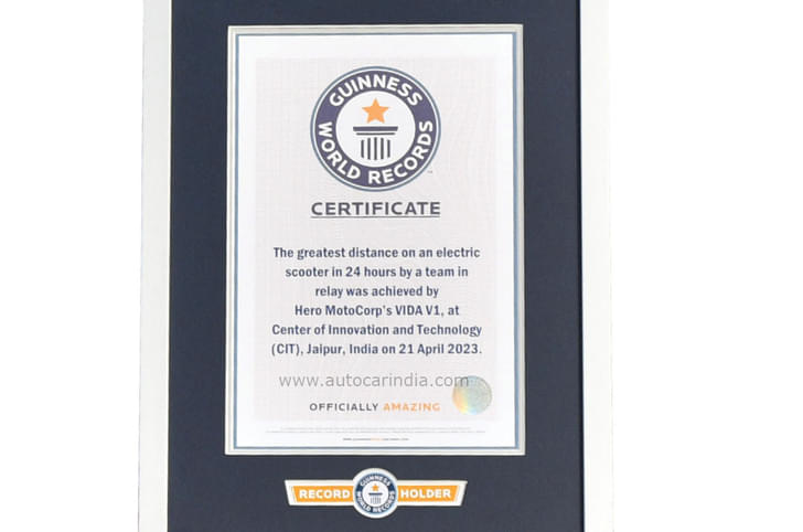 Vida V1 electric scooter Guinness world record.